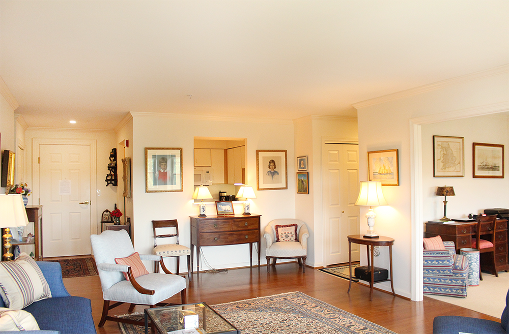 Laurelmead Two Bedroom with Den Apartments