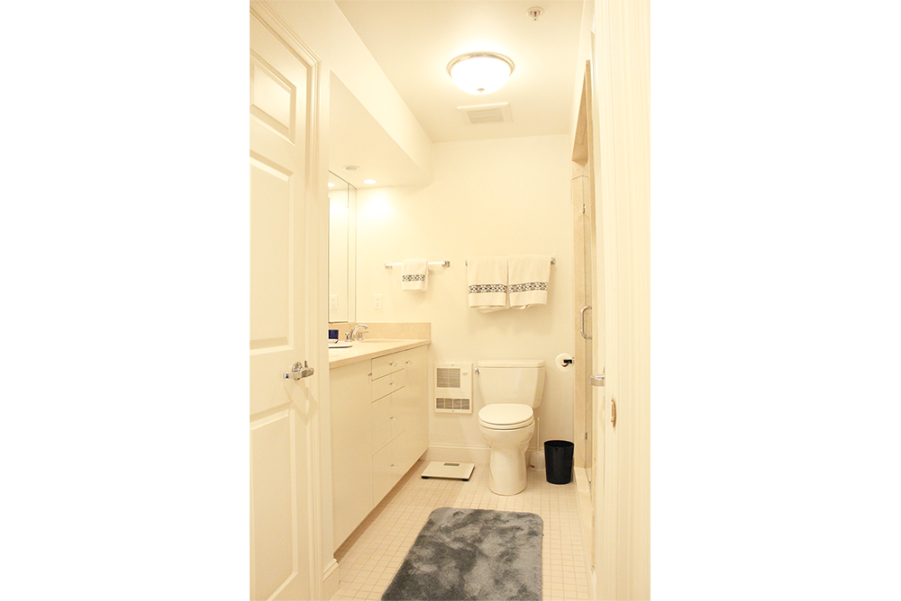 Laurelmead Two Bedroom with Den Apartments