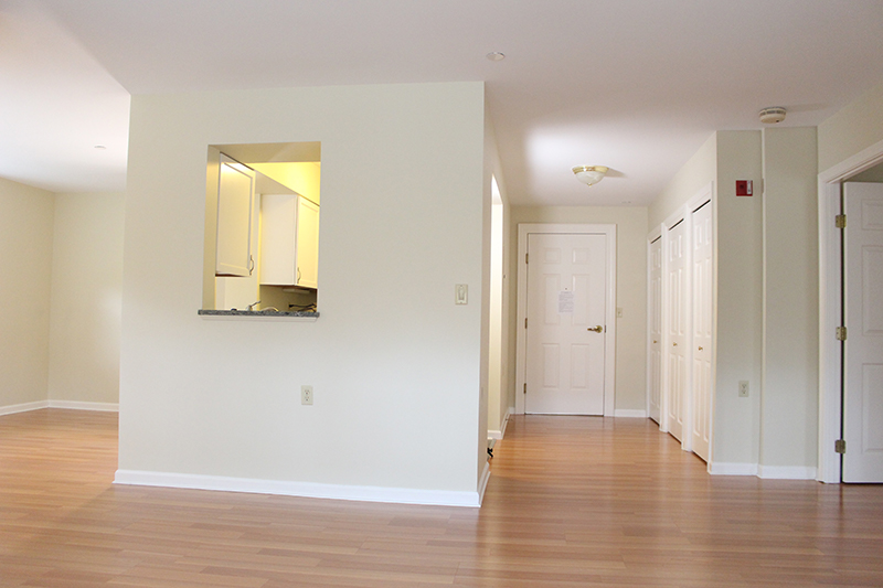 Laurelmead One Bedroom with Den Apartments