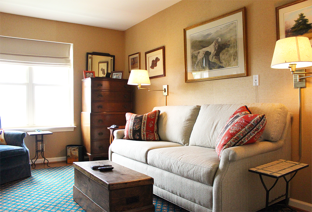 Laurelmead Two Bedroom with Den Apartments